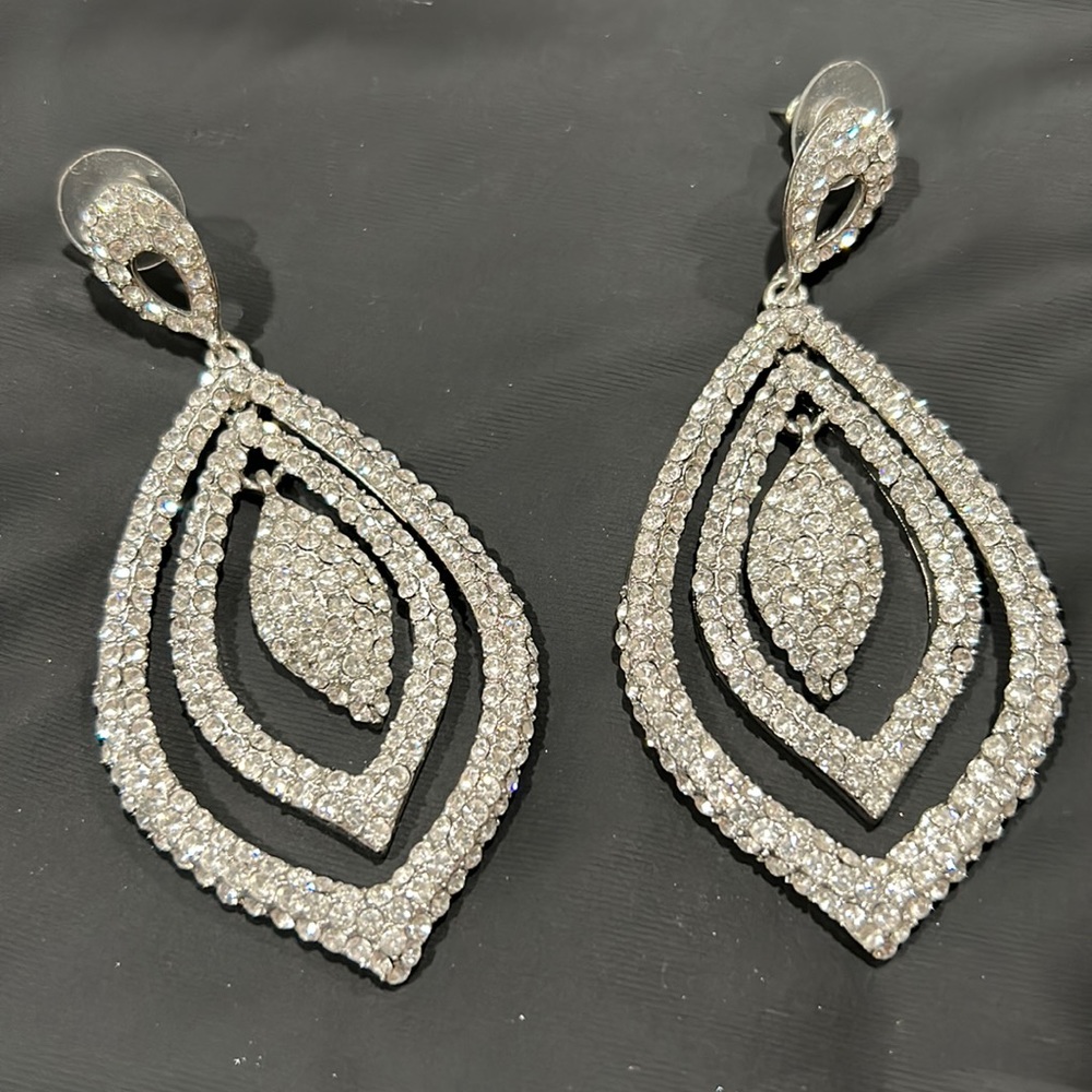 Dangling crystal pageant earrings